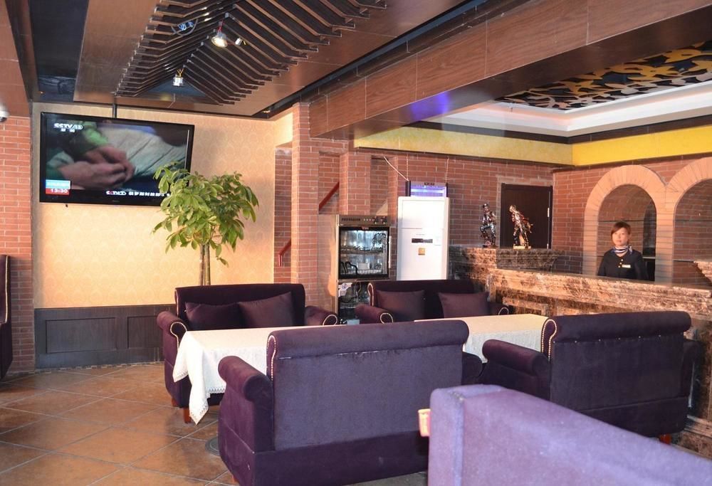 Xi'An Hometown Runtu Business Hotel מראה חיצוני תמונה
